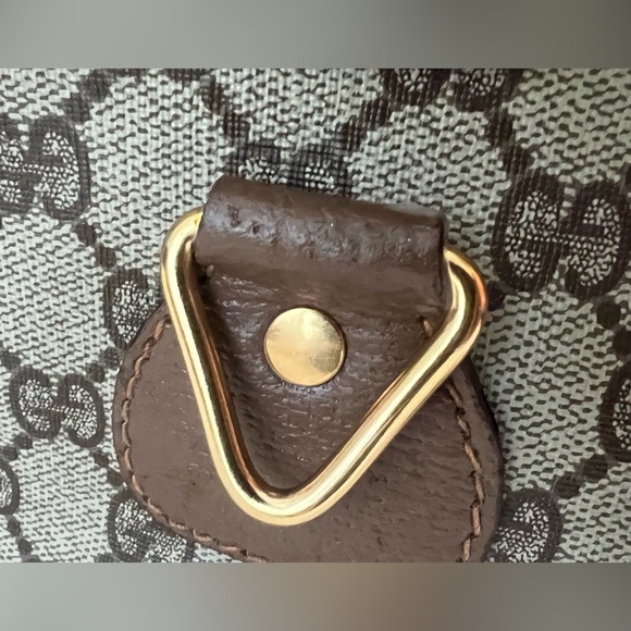 Gucci Beige and Brown GG Monogram duffel. - Picture 4 of 16